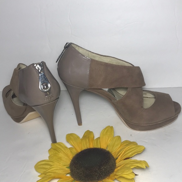 Michael Kors Shoes - MICHAEL KORS Taupe Leather Suede Heels 8